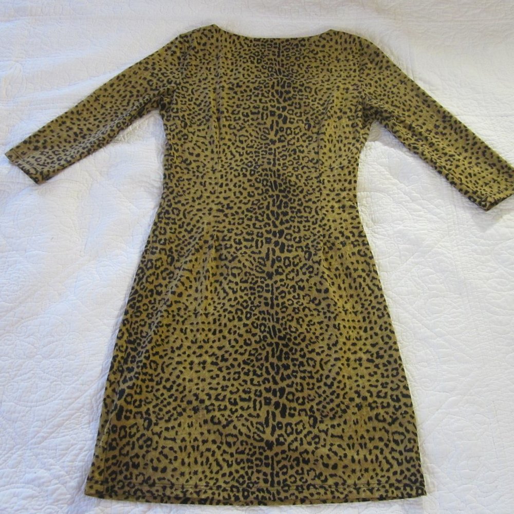 J. Mclaughlin Xs Sage Leopard Print Ruched Sheath - image 6